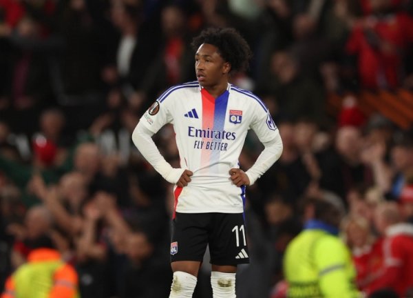 Phương tiện truyền thông Pháp: Manchester United muốn ký hợp đồng với Malik Fofana trong cửa sổ mùa hè và các cầu thủ cũng muốn tham gia nhưng thỏa thuận không hoạt động