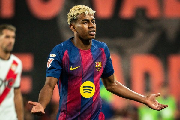 Dembele: Yamal rất tốt và sẽ giành được nhiều danh hiệu trong tương lai, chẳng hạn như Quả cầu vàng