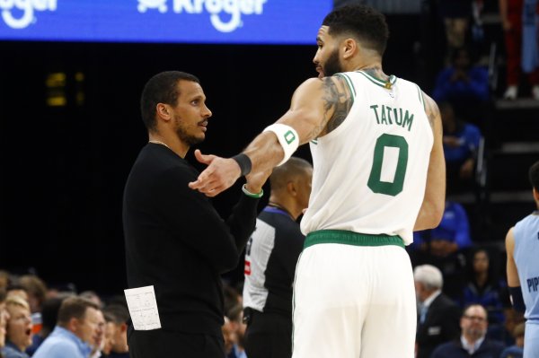 Tatum: Mazula là huấn luyện viên giỏi nhất thế giới. Anh ấy không chỉ biết bóng mà còn quan tâm đến tất cả mọi người.