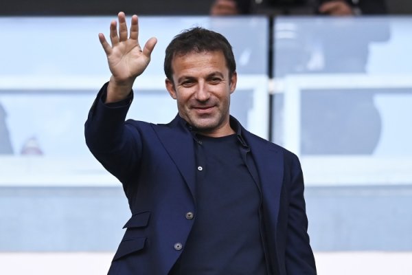 Piero: Milan đang chờ công việ